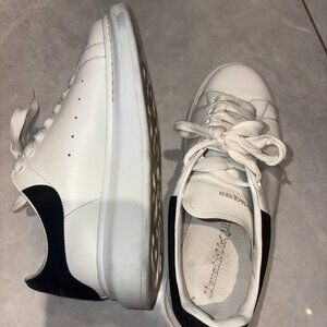 Alexander McQueen shoes - Women's Oversized Sneaker in White/Black